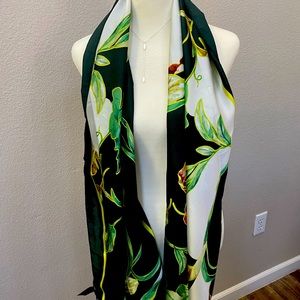 NEW with tags White House Black Market scarf